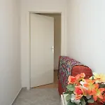 With A Parking Space - 7896 Apartamento